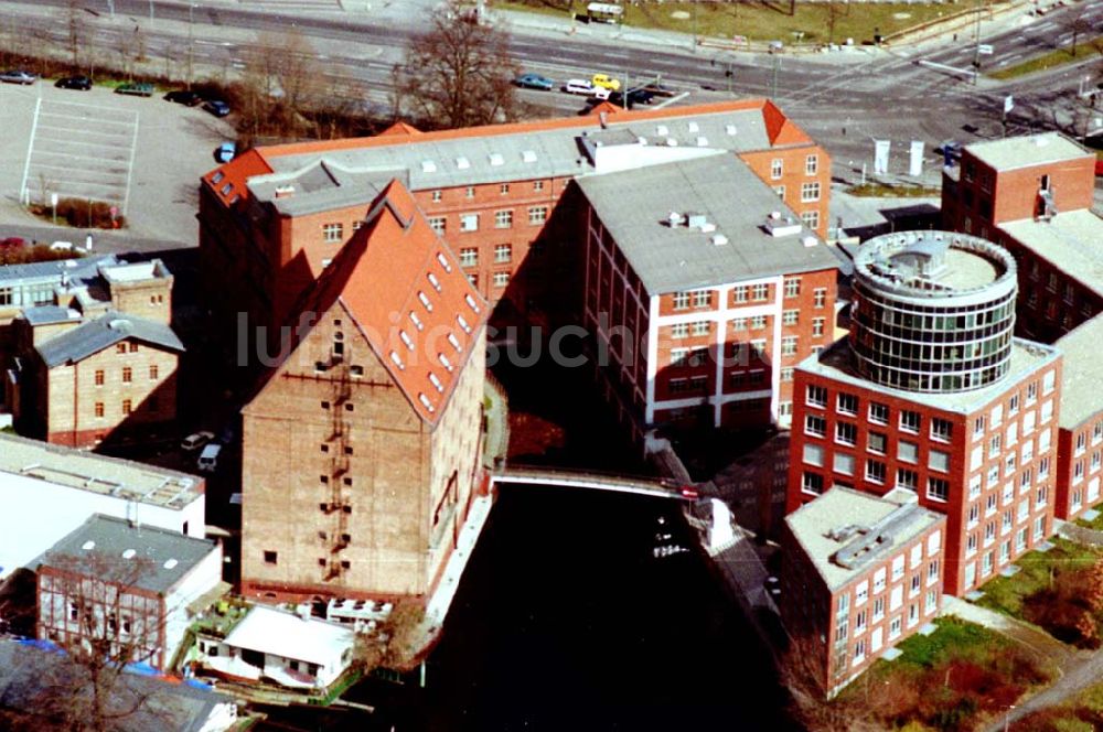 Berlin aus der Vogelperspektive: 24.02.1995 Humboldt Mühle Berlin Tegel