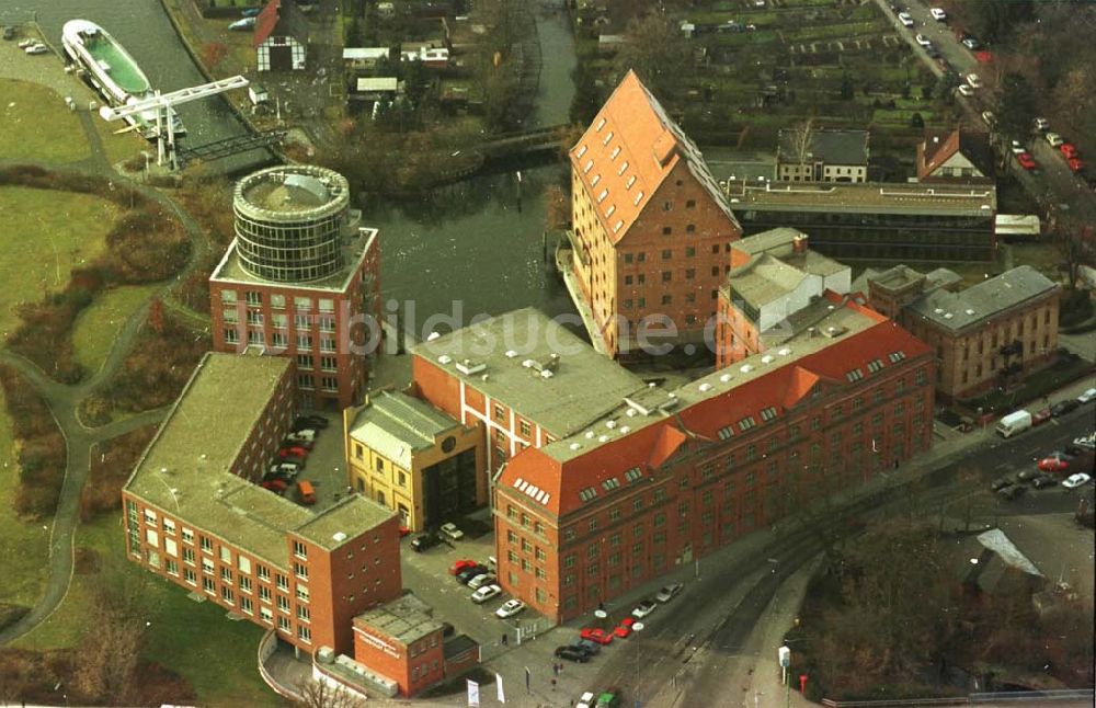 Berlin von oben - 14.02.95 Humboldt-Mühle in Spandau