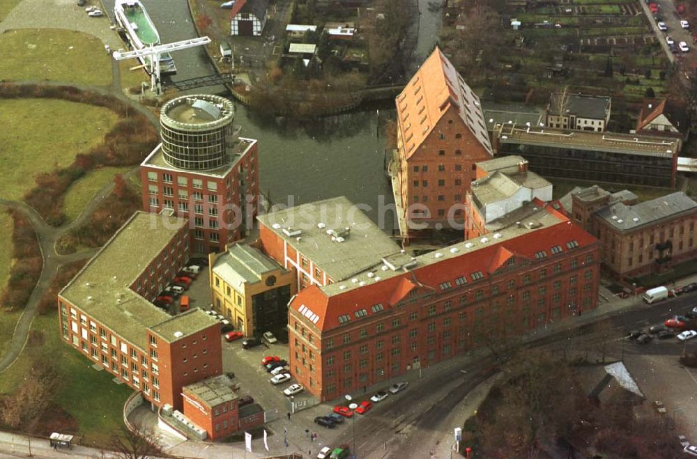 Berlin aus der Vogelperspektive: 14.02.95 Humboldt-Mühle in Spandau