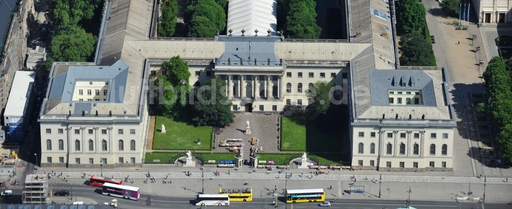  aus der Vogelperspektive: Humboldt-Universität / Alma Mater Berolinensis in Berlin Mitte