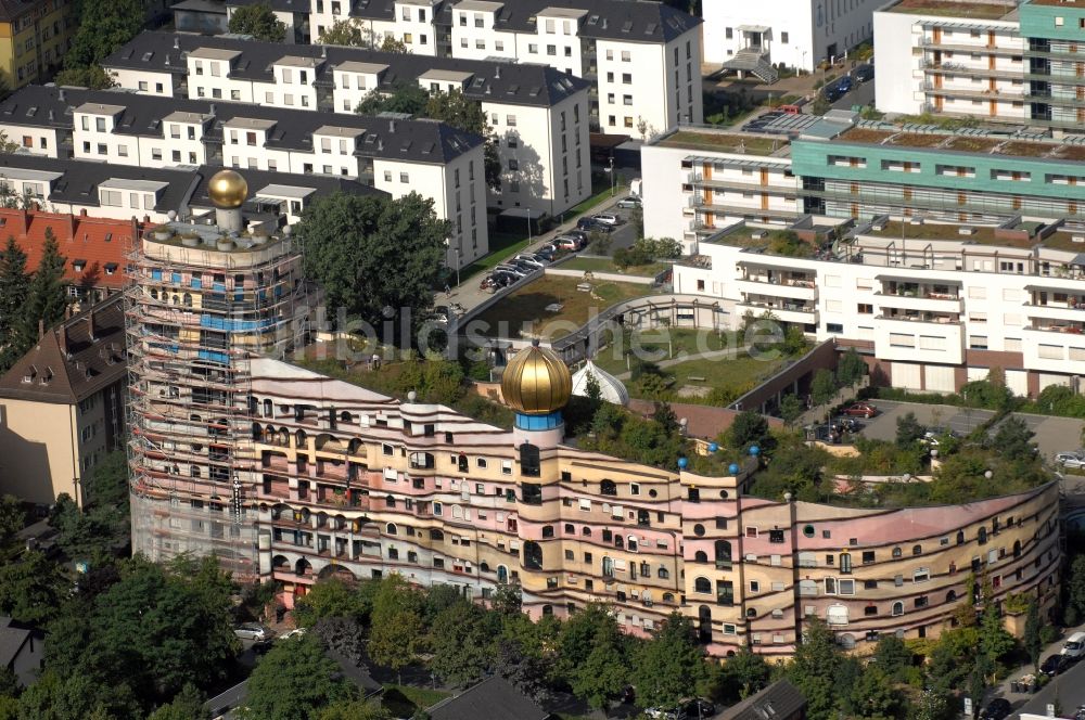 Luftbild Darmstadt - Hundertwasser- Gebäude eines Mehrfamilien- Wohnhauses Waldspirale in Darmstadt im Bundesland Hessen, Deutschland