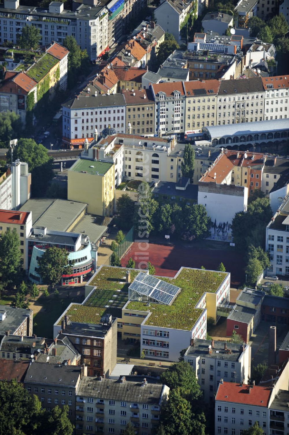 Luftbild Berlin - Hunsrück- Grundschule in Berlin- Kreuzberg