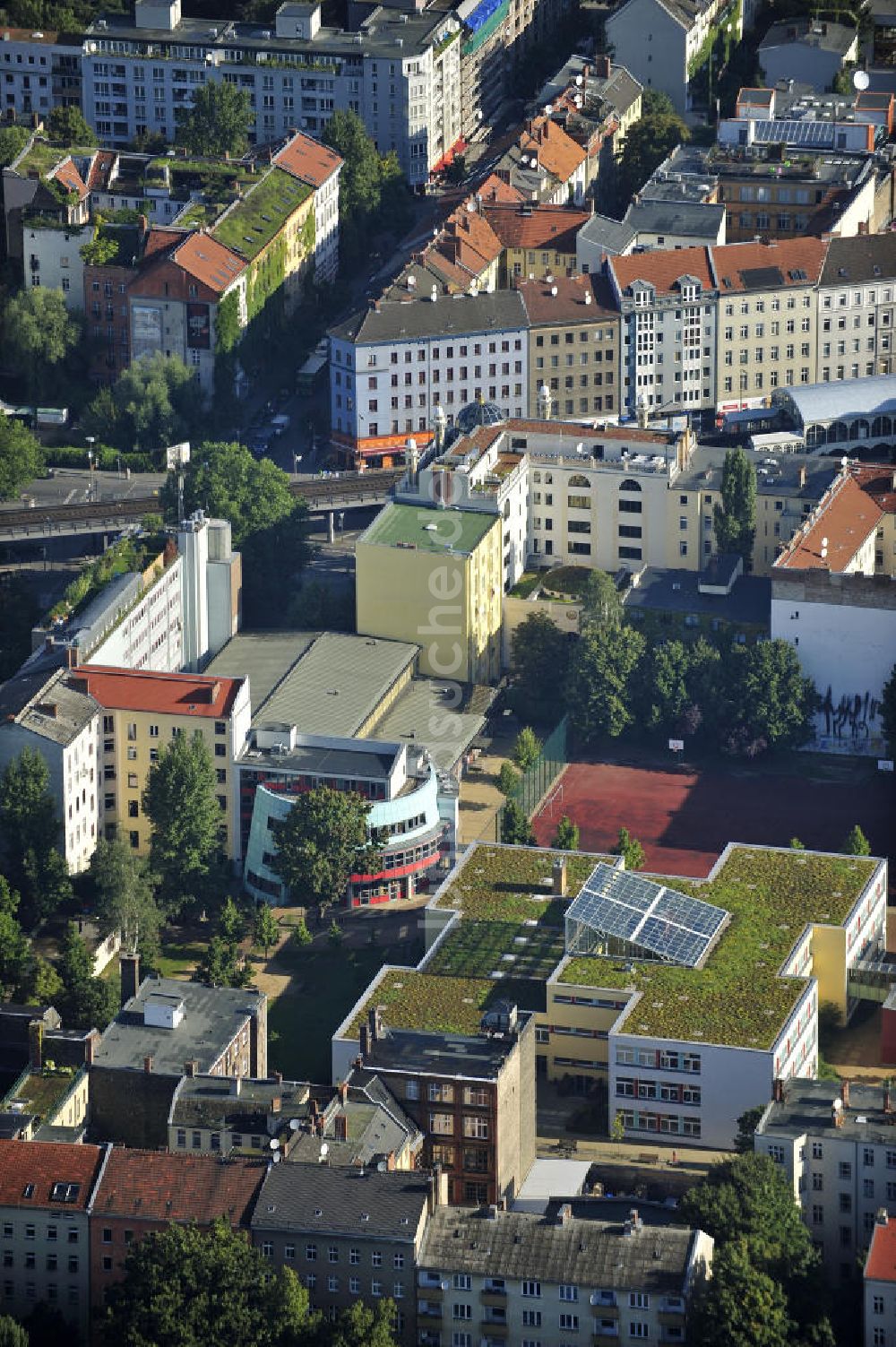 Luftaufnahme Berlin - Hunsrück- Grundschule in Berlin- Kreuzberg