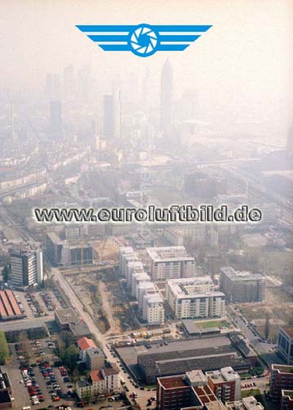 Frankfurt am Main aus der Vogelperspektive: HVB Objekt City West an der Theodor-Heuss Straße in Frankfurt / Main.