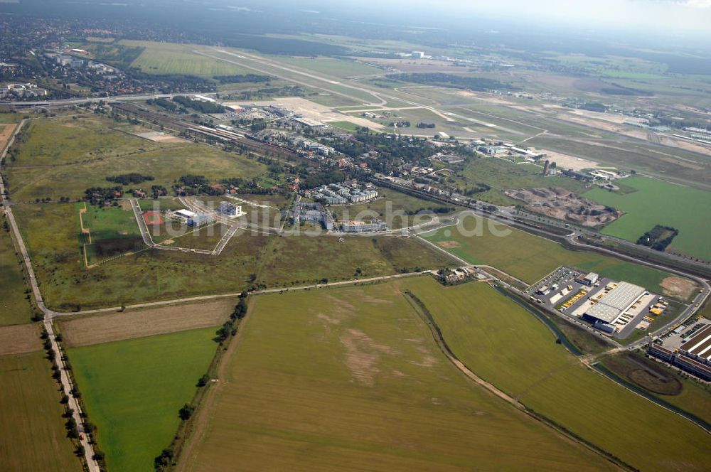 Schönefeld aus der Vogelperspektive: HVB Projekt GmbH Gewerbe- und Wohngebiet Roncasa