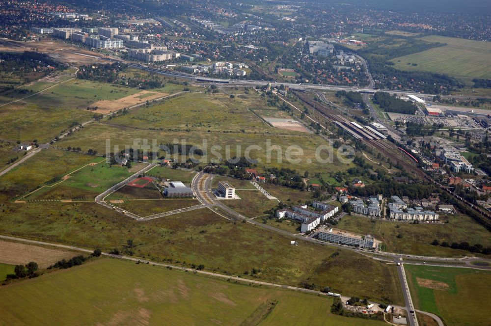 Schönefeld von oben - HVB Projekt GmbH Gewerbe- und Wohngebiet Roncasa