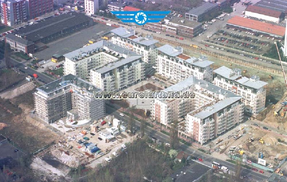 Frankfurt am Main von oben - HVB-Wohnneubau an der Heussstraße in der Westcity in Frankfurt / Main.