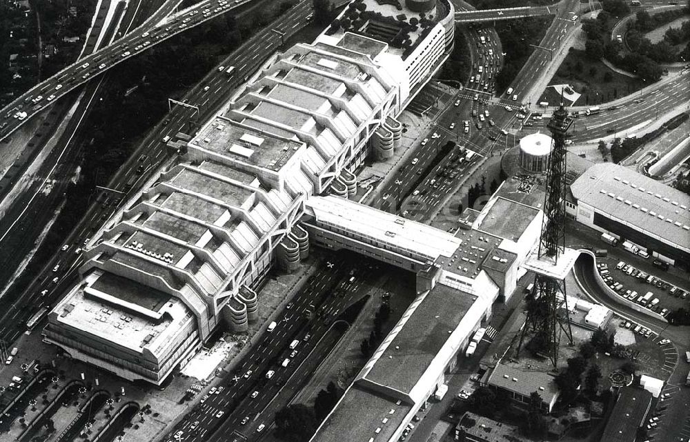 Luftaufnahme Berlin - Charlottenburg - ICC und Berliner Funkturm