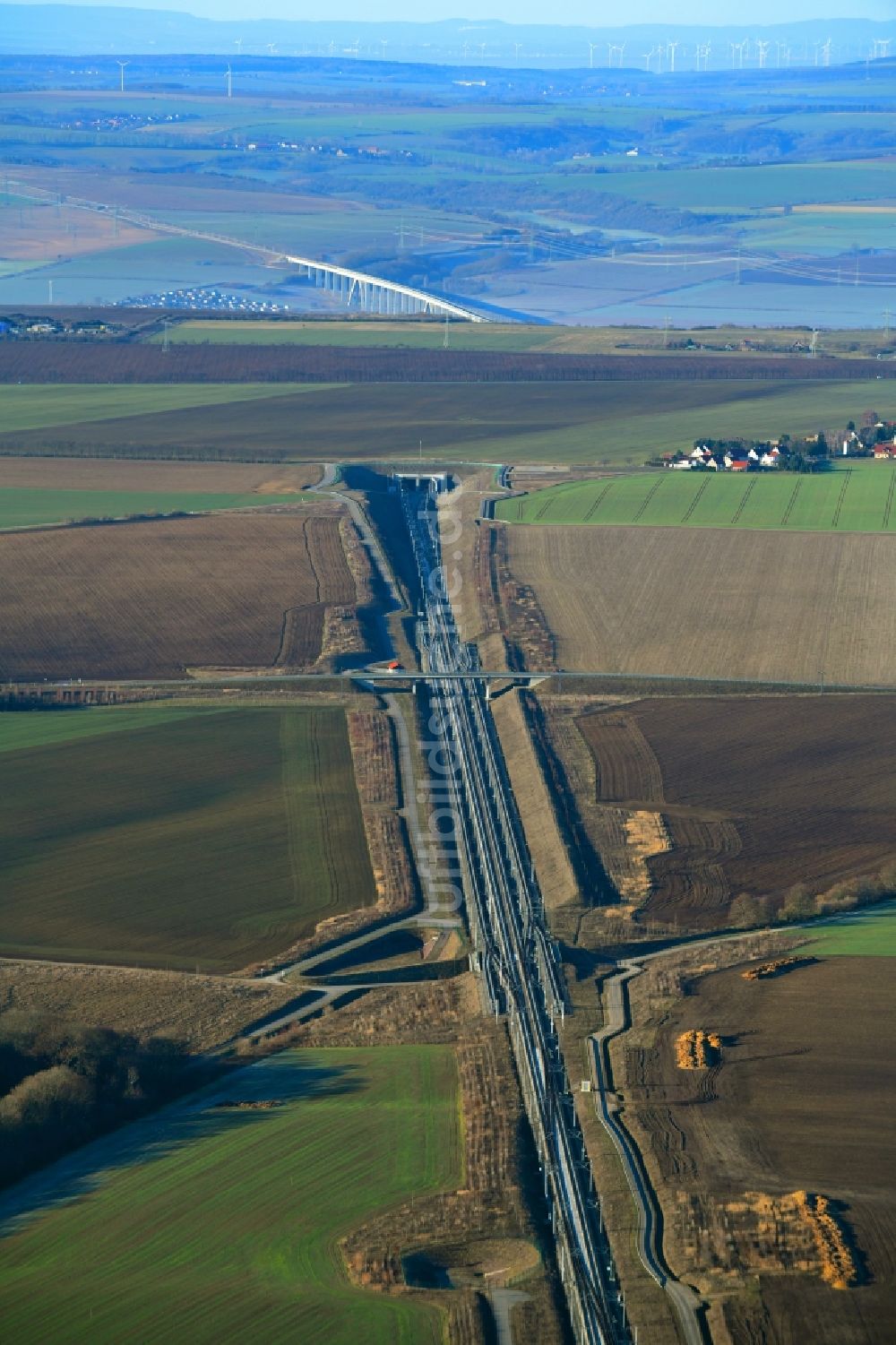 Luftbild Steigra - ICE Schienentunnel - Viadukt Osterberg- Tunnel der Deutschen Bahn in Steigra im Bundesland Sachsen-Anhalt