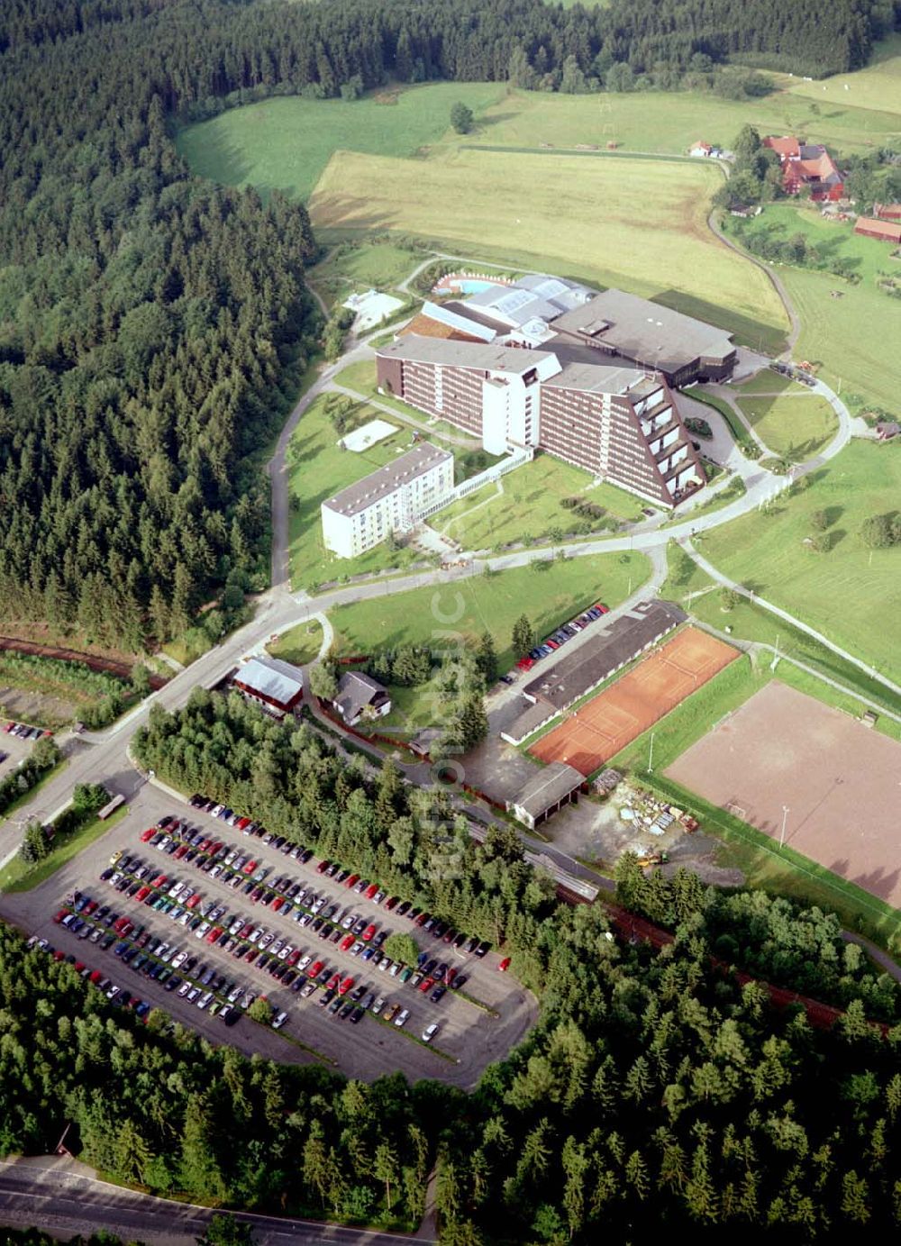 Luftbild Schöneck / Vogtland - IFA Ferienpark Schöneck GmbH Hohe Reuth 5 08261 Schöneck Telefon und E-Mail Tel