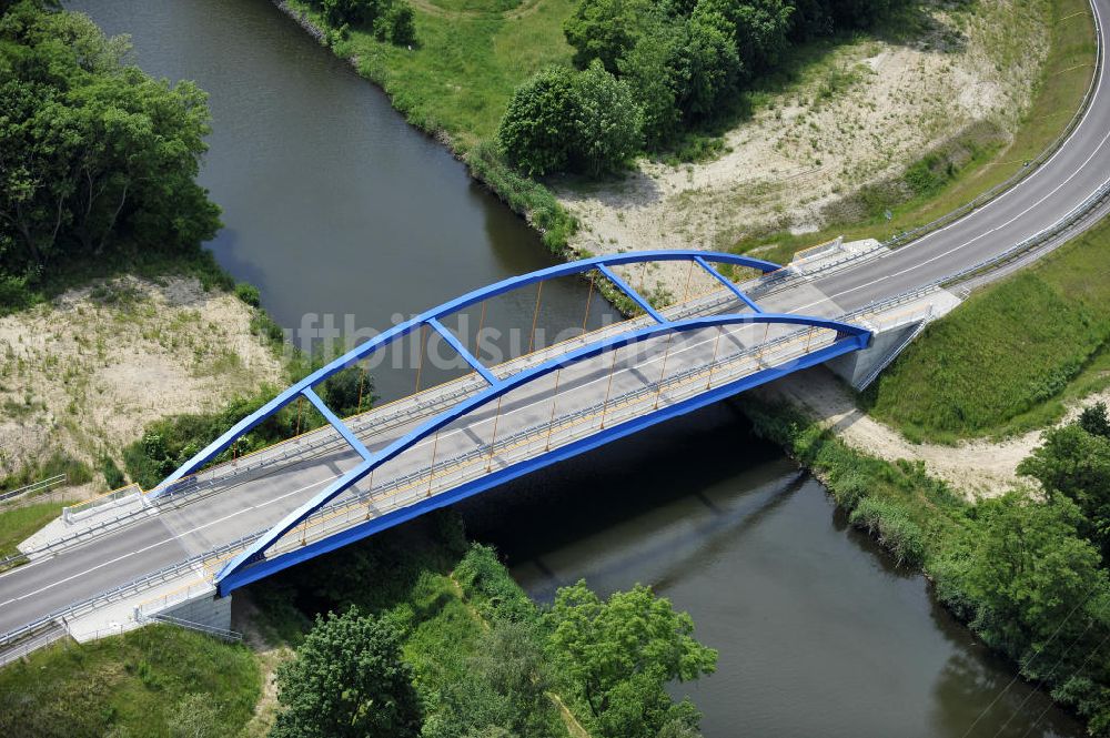 Ihleburg von oben - Ihleburger Brücke über dem Elbe-Havel-Kanal