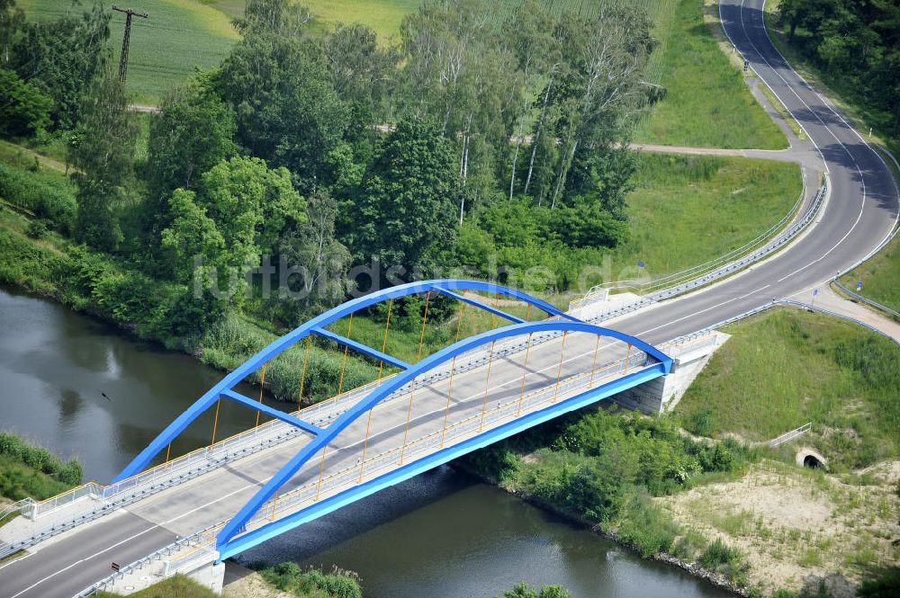 Luftbild Ihleburg - Ihleburger Brücke über dem Elbe-Havel-Kanal