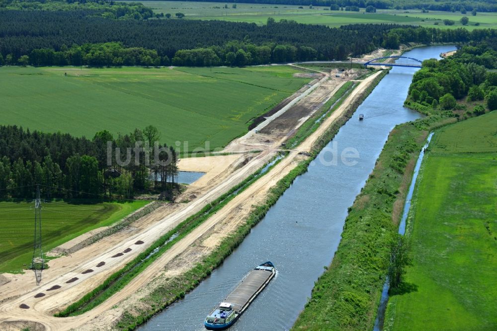 Ihleburg aus der Vogelperspektive: Ihleburger Brücke über den Elbe-Havel-Kanal bei Ihleburg im Bundesland Sachsen-Anhalt