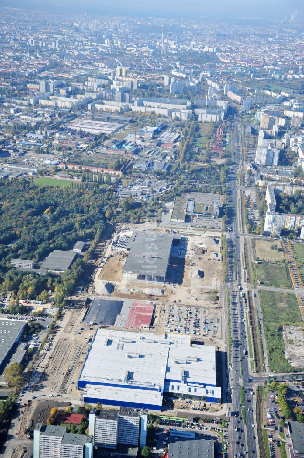 Berlin aus der Vogelperspektive: IKEA-Baustelle Berlin Lichtenberg