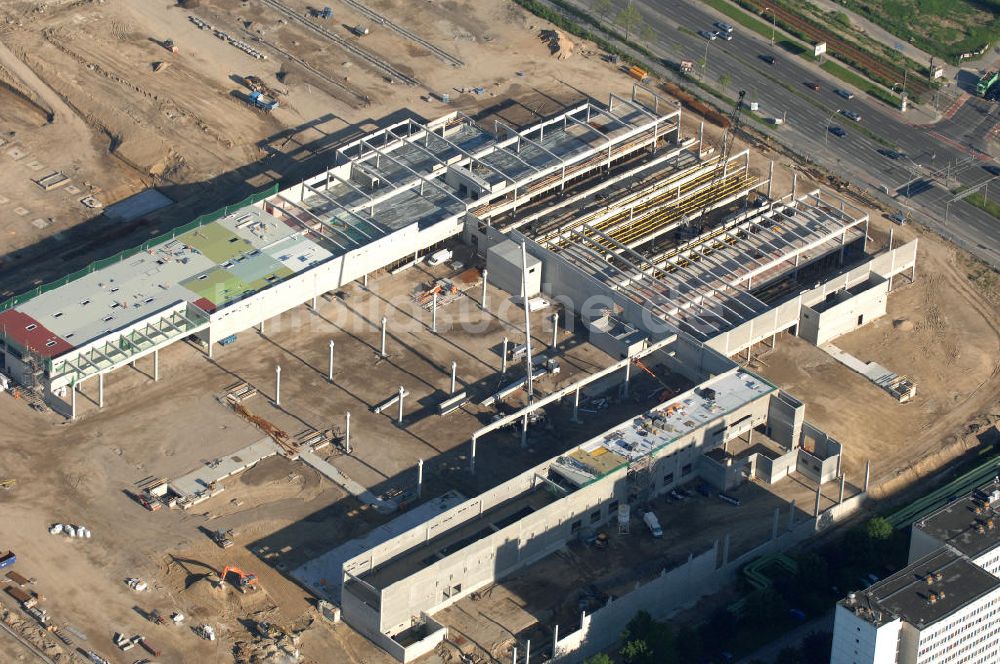 Berlin aus der Vogelperspektive: IKEA Baustelle / construction area Berlin-Lichtenberg