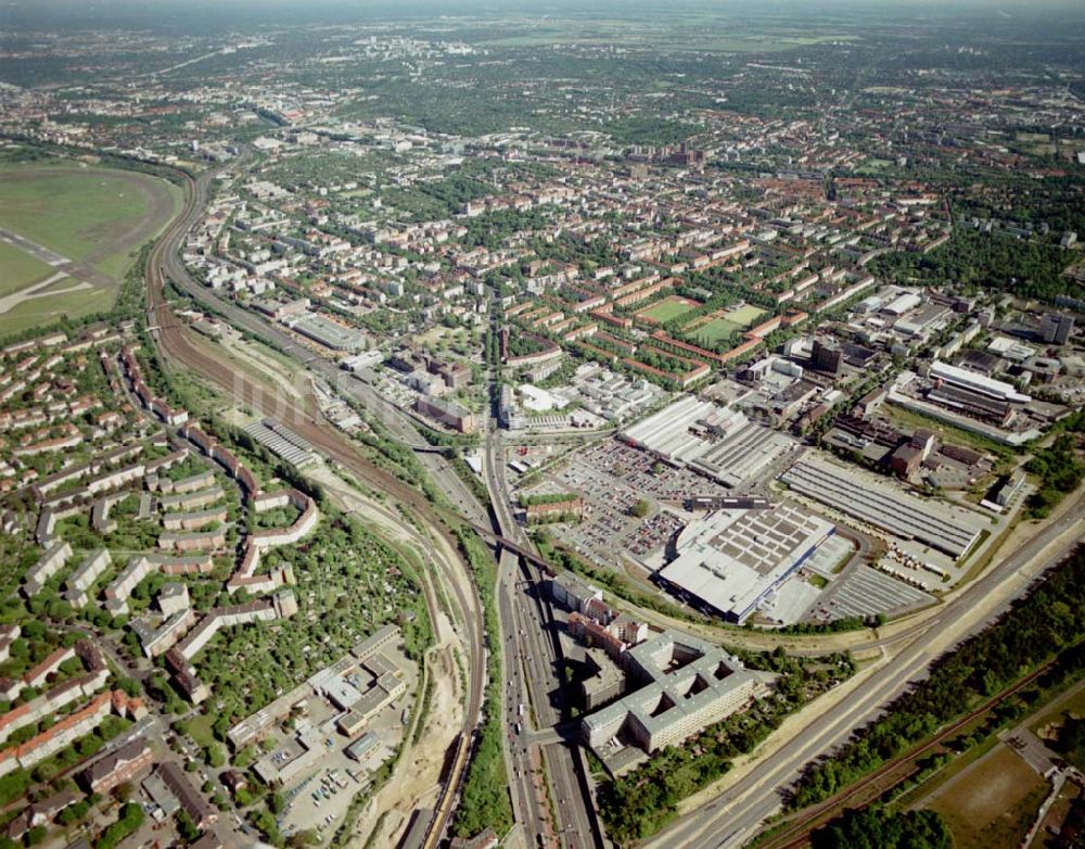 Berlin-Tempelhof von oben - IKEA Berlin-Tempelhof