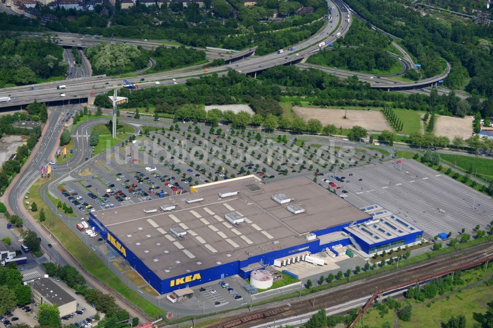 Luftaufnahme Duisburg - IKEA Einrichtungshaus an der Beeker Straße am Autobahnkreuz Duisburg-Nord in Duisburg im Bundesland Nordrhein-Westfalen