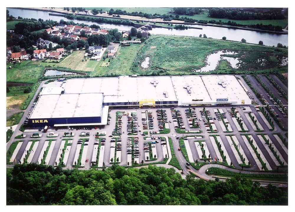 Luftbild Saarlouis - IKEA-Einrichtungshaus und Decathlon- sowie PROMARKT-Mieter in Saarlouis-Liesdorf.