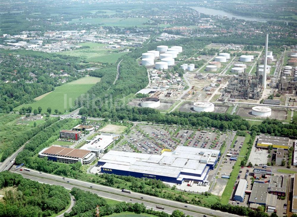 Saarlouis aus der Vogelperspektive: IKEA-Einrichtungshaus und Decathlon- sowie PROMARKT-Mieter in Saarlouis-Liesdorf.