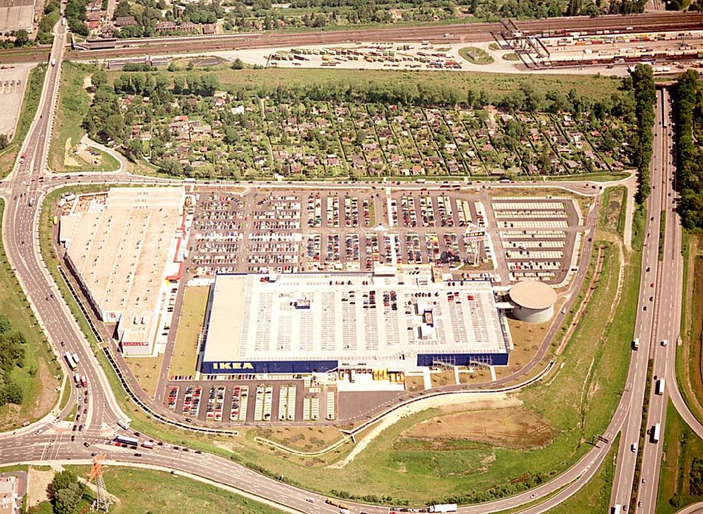 Hamburg - Moorfleet aus der Vogelperspektive: IKEA-Einrichtungshaus in Hamburg - Moorfleet an der Autobahnabfahrt Moorfleet (E22)