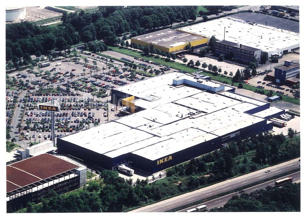 Köln - Godorf von oben - IKEA-Einrichtungshaus Köln-Godorf an der Shell-Raffinerie mit dem IKEA-eigenen Gewerbegebiet an der BAB 555.