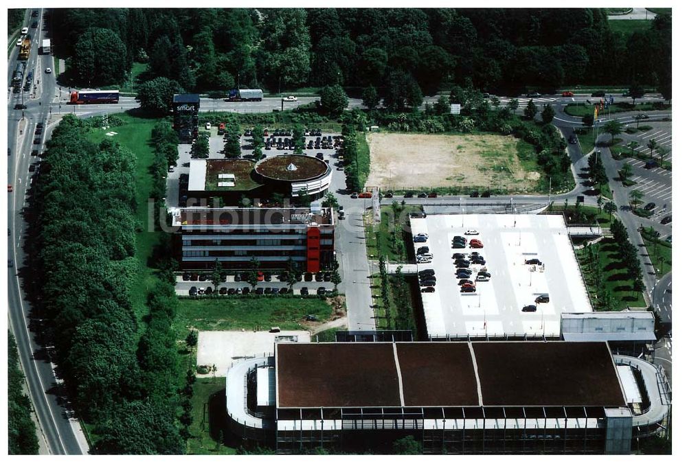 Köln - Godorf aus der Vogelperspektive: IKEA-Einrichtungshaus Köln-Godorf an der Shell-Raffinerie mit dem IKEA-eigenen Gewerbegebiet an der BAB 555.