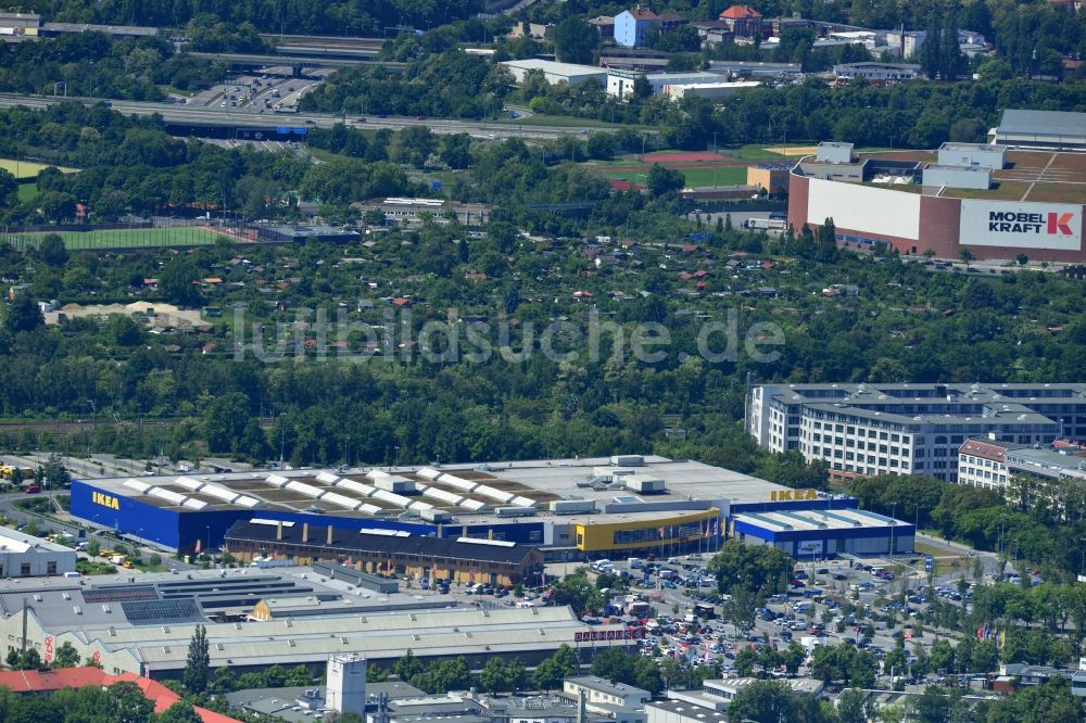 Berlin von oben - IKEA Einrichtungshaus / Möbelhaus in Berlin - Tempelhof