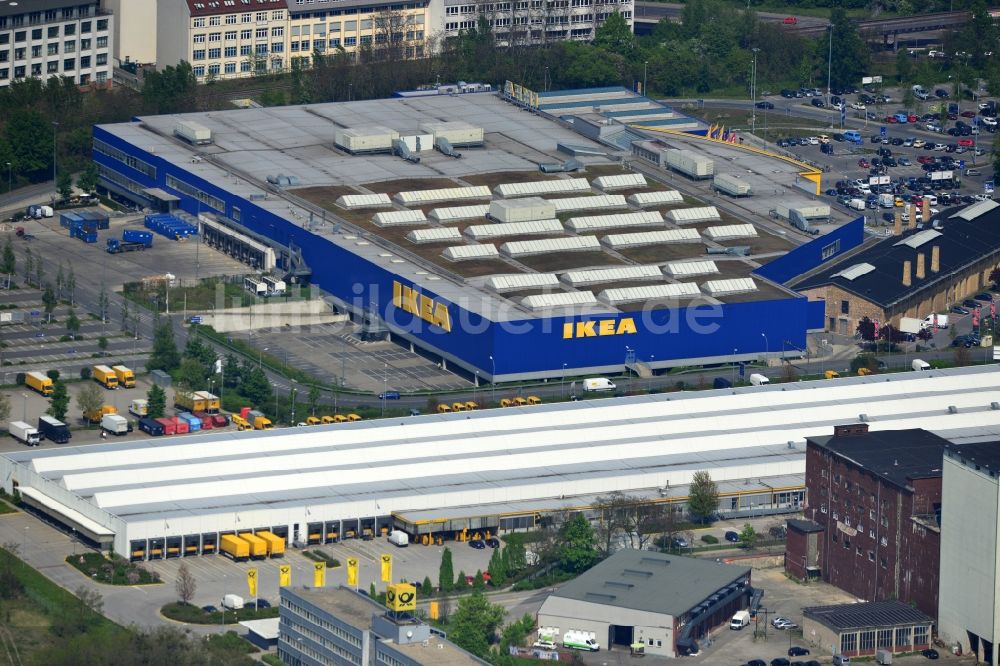 Berlin von oben - IKEA Einrichtungshaus / Möbelhaus in Berlin - Tempelhof