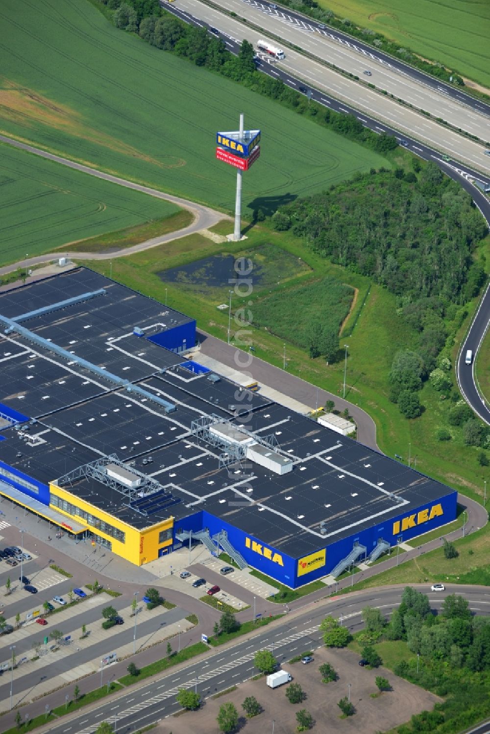 Luftaufnahme Leuna OT Günthersdorf - IKEA Einrichtungshaus / Möbelhaus Leipzig / Halle in Günthersdorf im Bundesland Sachsen-Anhalt