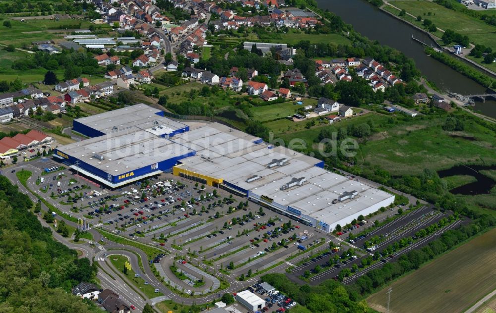 Luftbild Saarlouis - IKEA Einrichtungshaus / Möbelhaus in Saarlouis im Saarland