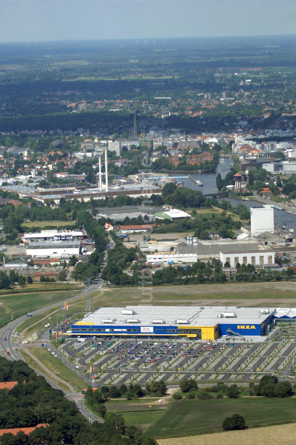 Luftaufnahme Oldenburg - IKEA Einrichtungshaus in Oldenburg