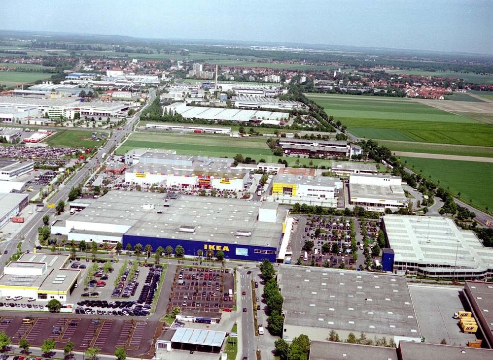 Luftbild Eching bei München - IKEA - Einrichtungshaus und vermietete Grundstücke bei Eching im Gewerbegebiet Ost an der Autobahn A9.