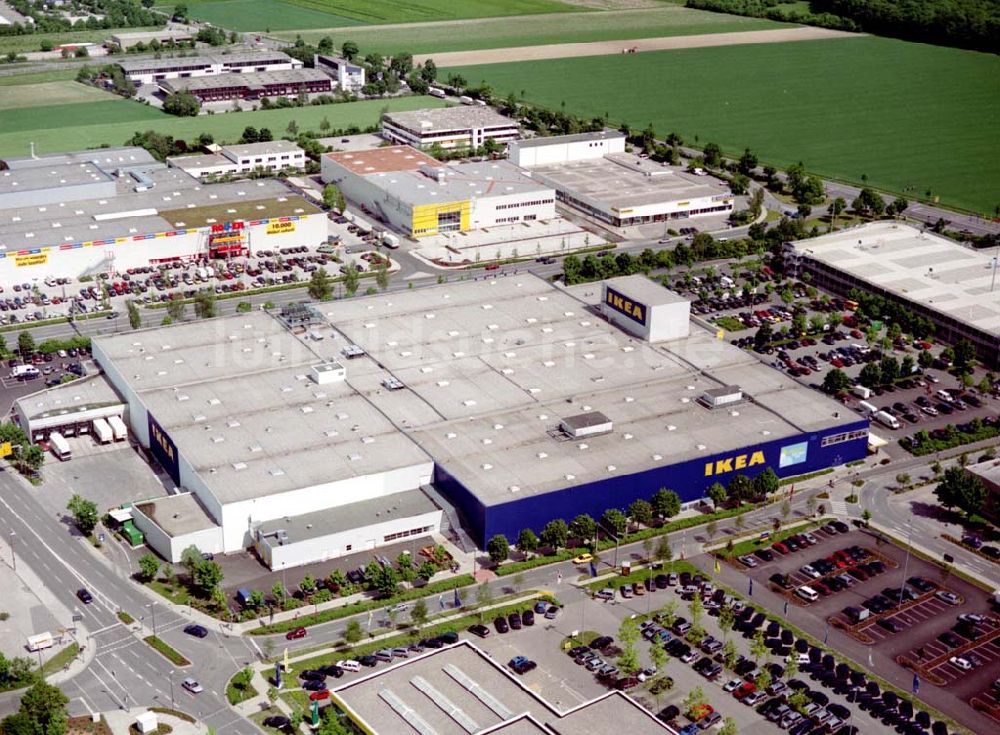 Eching bei München von oben - IKEA - Einrichtungshaus und vermietete Grundstücke bei Eching im Gewerbegebiet Ost an der Autobahn A9.