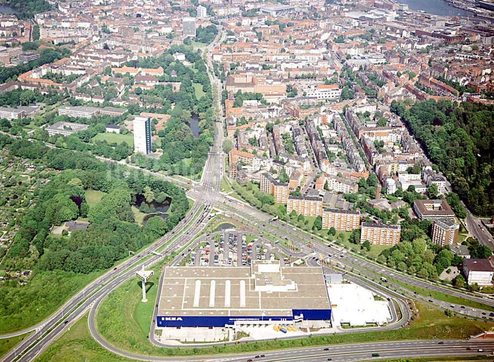 Kiel aus der Vogelperspektive: IKEA-Einrichtungshaus am Westring in Kiel-Hassee.