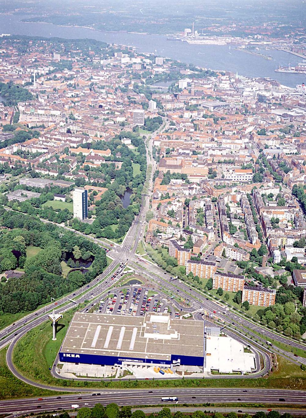 Luftbild Kiel - IKEA-Einrichtungshaus am Westring in Kiel-Hassee.