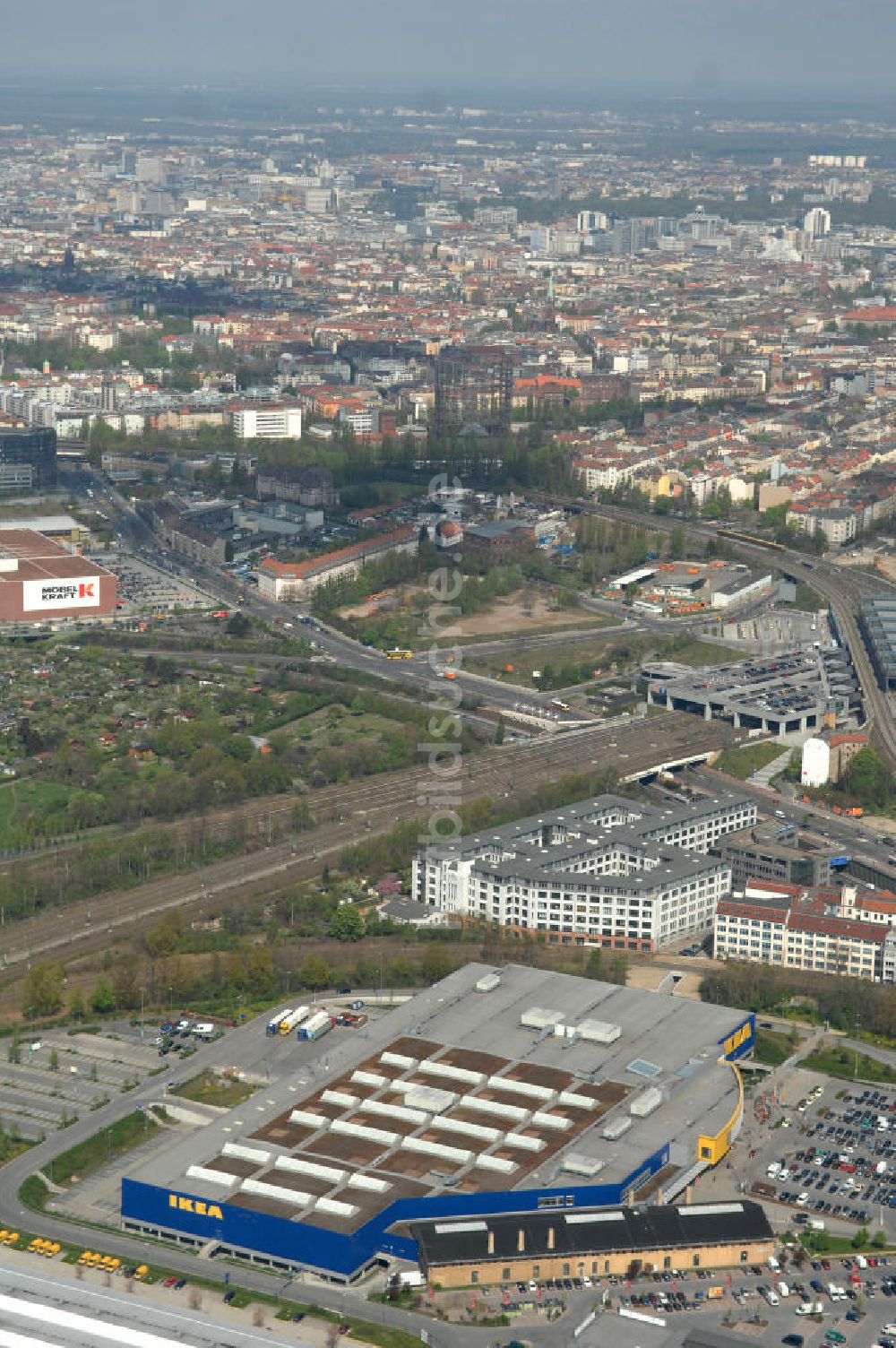 Luftbild Berlin - IKEA Möbelhaus / furniture store Berlin-Tempelhof