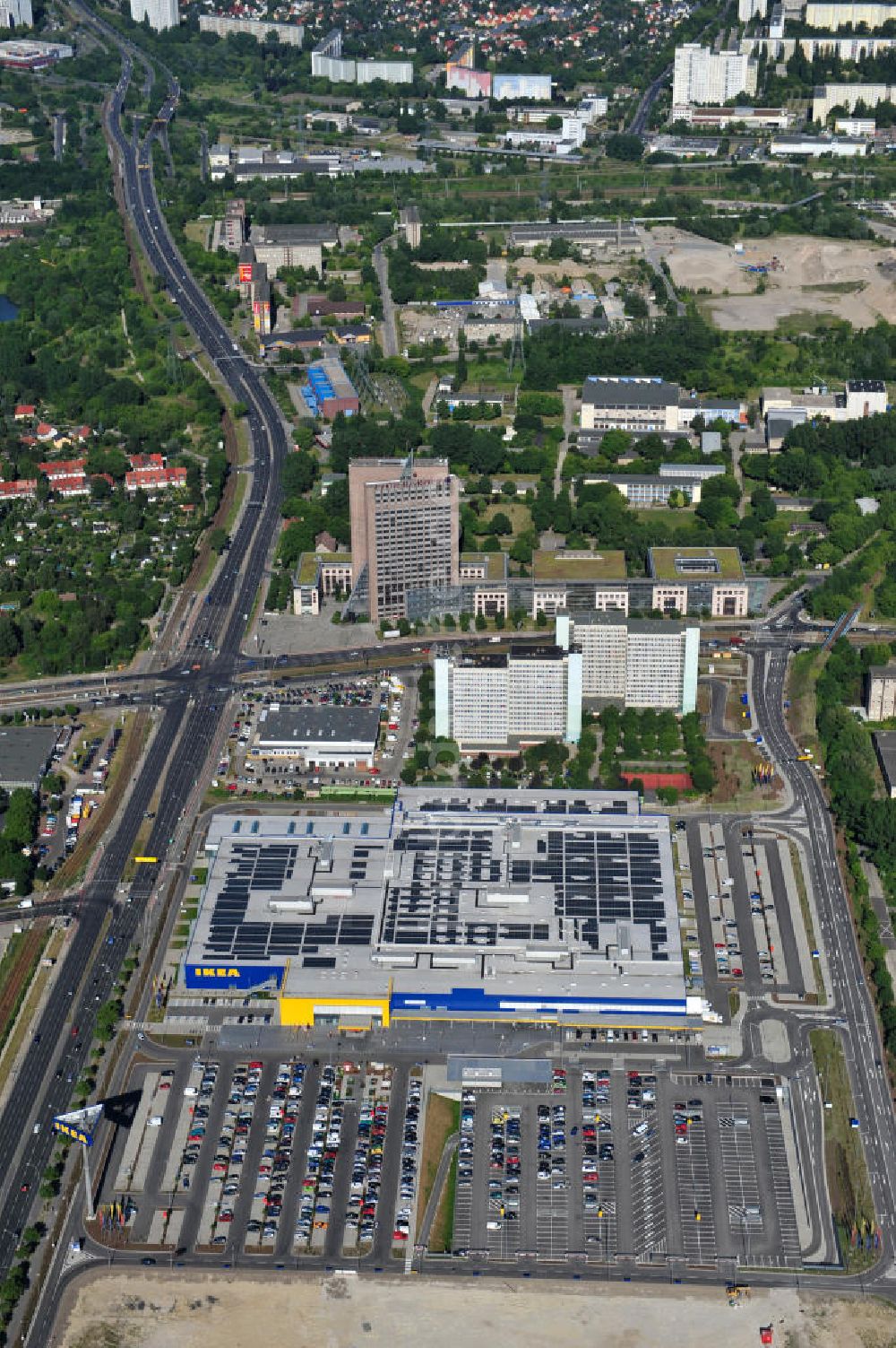 Berlin Lichtenberg aus der Vogelperspektive: IKEA-Neubau Berlin Lichtenberg