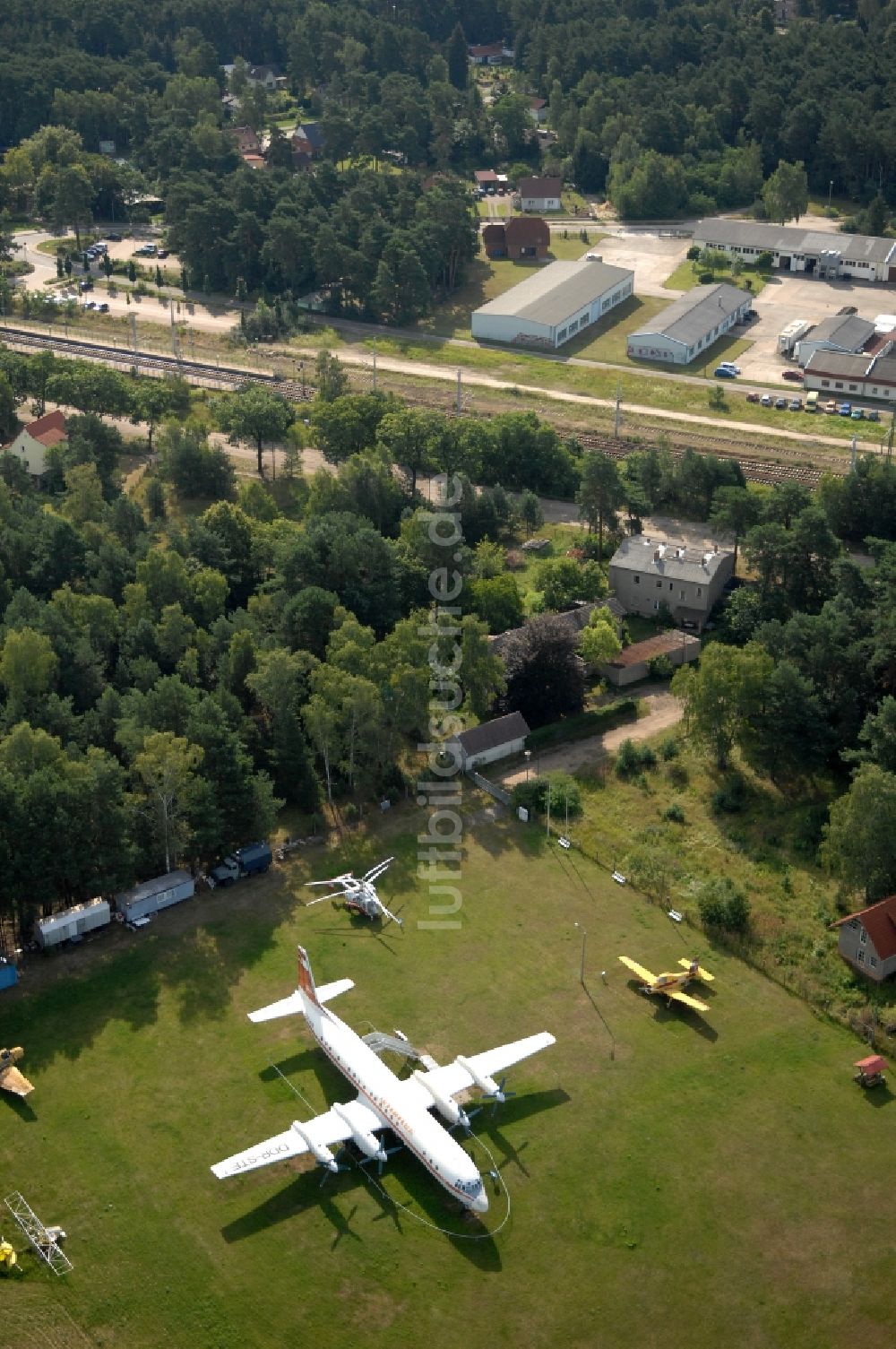 Borkheide von oben - IL-18 der INTERFLUG im Hans Grade Museum in Borkheide im Bundesland Brandenburg