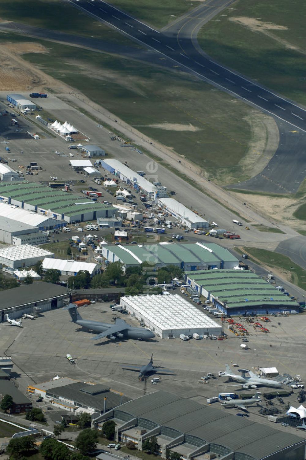 Luftbild Berlin - ILA Ausstellungsgelände auf dem Flughafen Berlin-Schönefeld