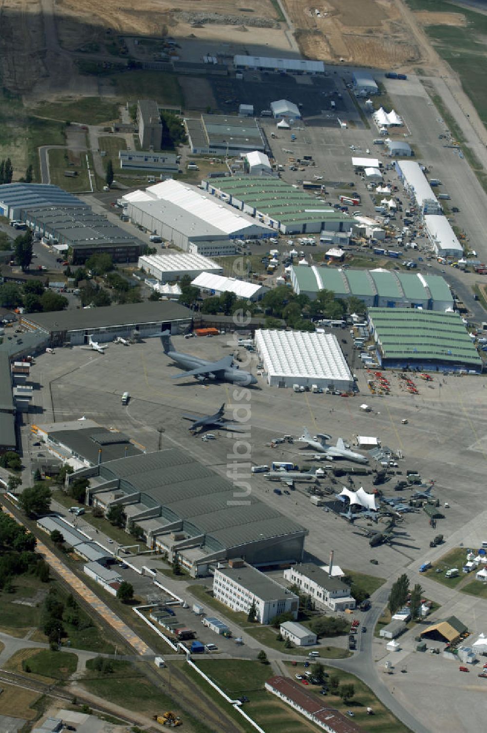 Berlin von oben - ILA Ausstellungsgelände auf dem Flughafen Berlin-Schönefeld