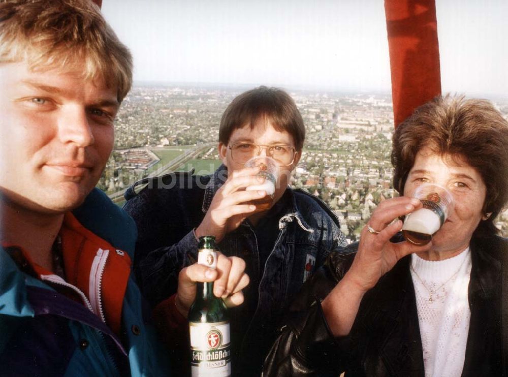 Luftbild Magdeburg - Im Ballon Über Magdeburg (Sachsen-Anhalt) 11.05.1992