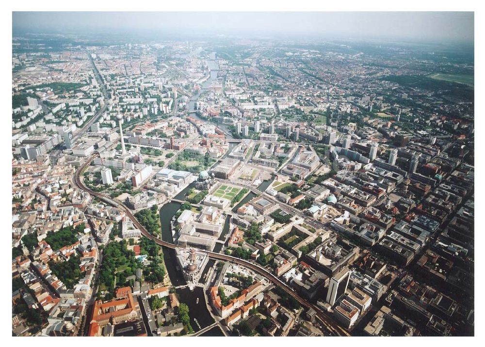 Berlin von oben - Immobilien der WBMI in Berlin-Mitte