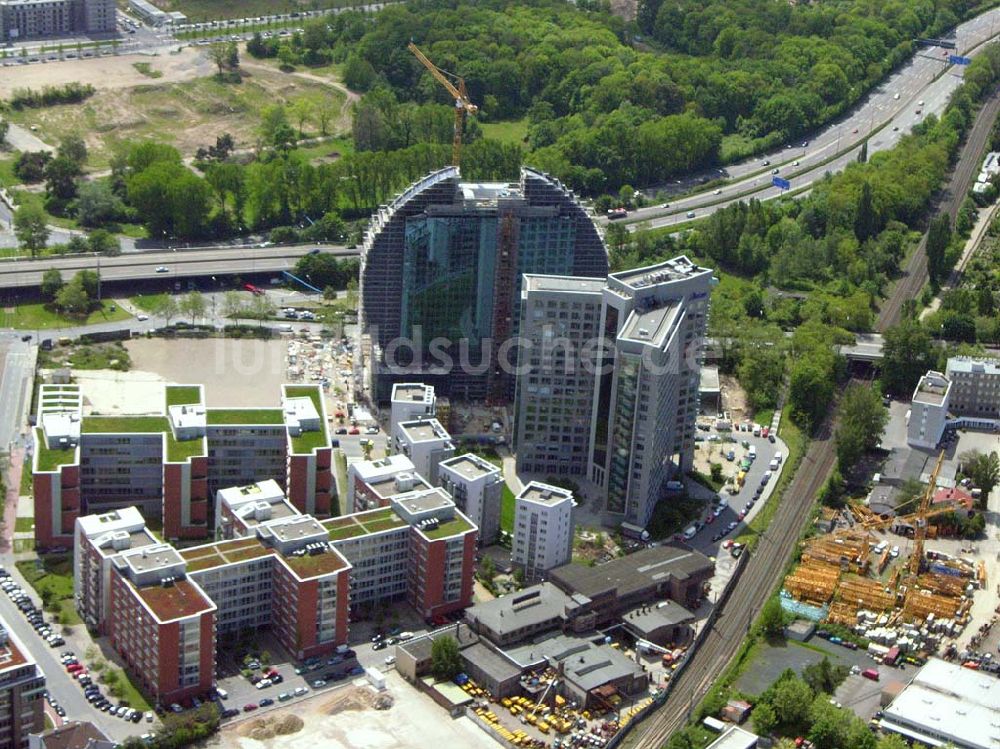 Frankfurt - Main / Hessen von oben - Immobilienkomplax der HVB-Immo. Ag