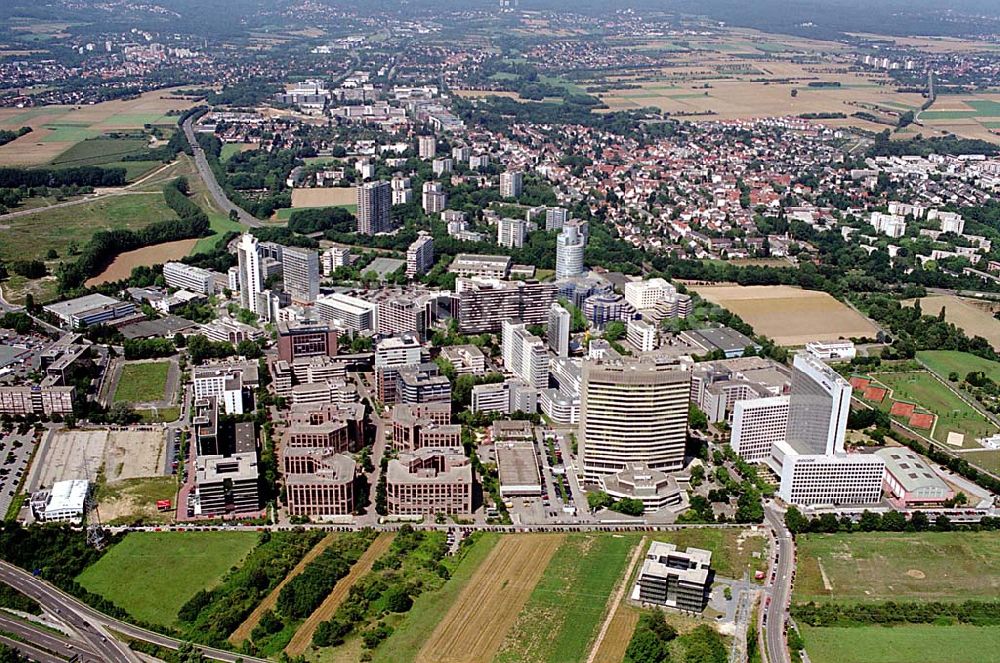 Frankfurt/ Main Hessen von oben - Immobilienkomplex der HVB- Immobilienmanagement AG am Eschborner Dreieck in Frankfurt/ Main