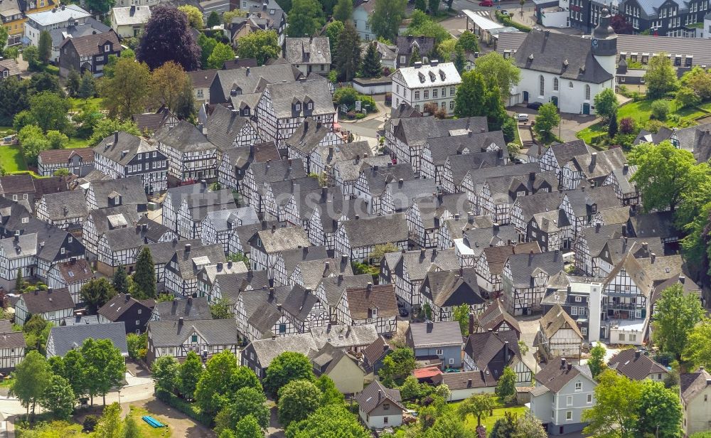 Luftbild Freudenberg - In Fachwerkbauweise errichtete Innenstadt in Freudenberg im Bundesland Nordrhein-Westfalen