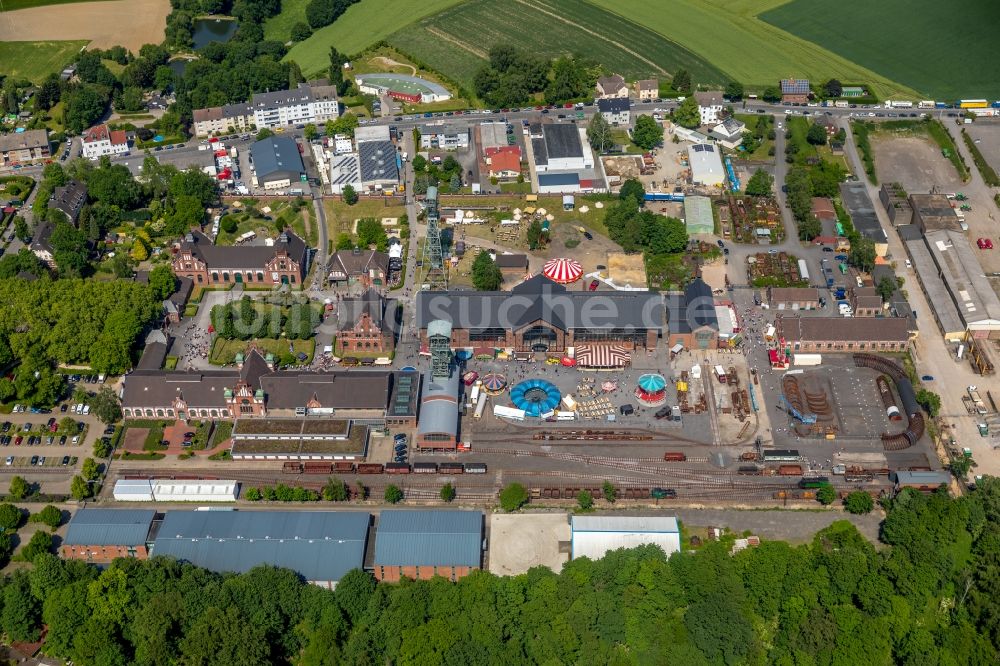 Dortmund von oben - Industrie- Denkmal des Geländes LWL-Industriemuseum Zeche Zollern im Ortsteil Lütgendortmund in Dortmund im Bundesland Nordrhein-Westfalen, Deutschland