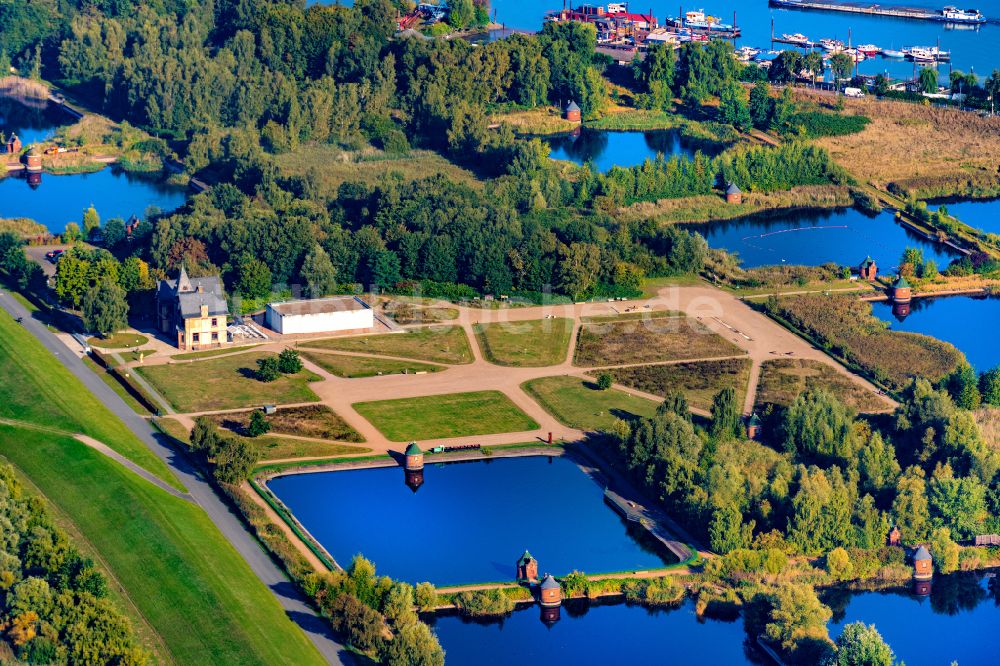 Hamburg von oben - Industrie- Denkmal des Geländes der Wasserkunst Elbinsel Kaltehofe an der Billwerder Bucht in Hamburg, Deutschland