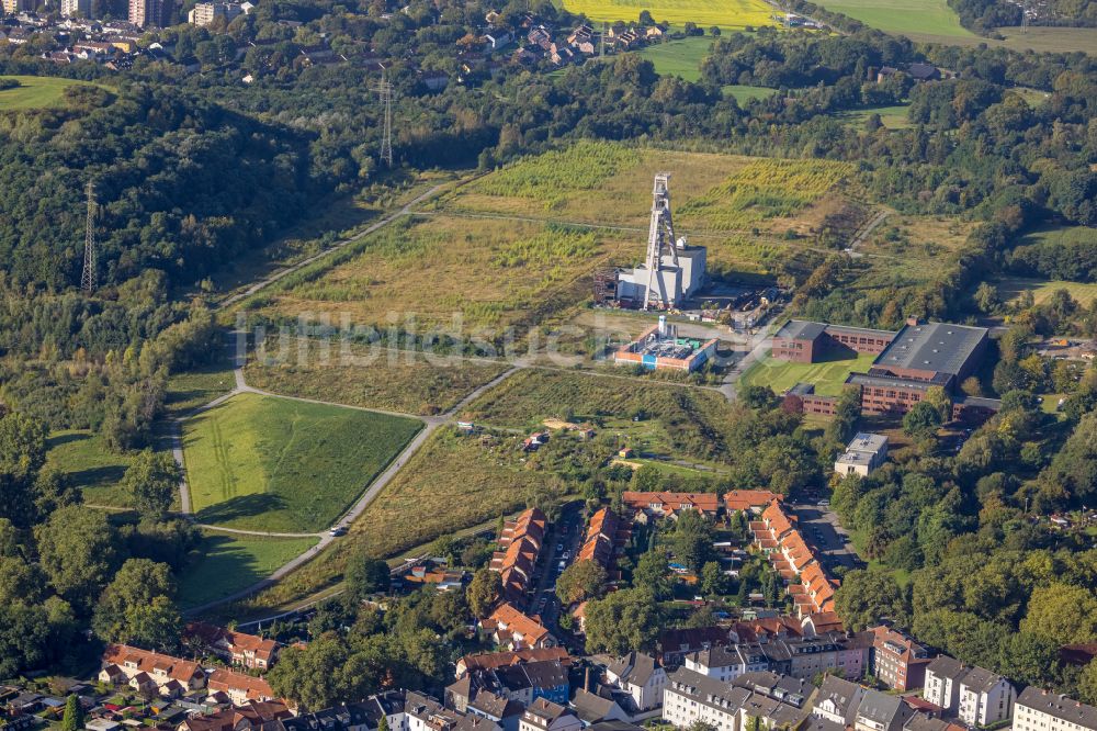 Gelsenkirchen aus der Vogelperspektive: Industrie- Denkmal der technischen Anlagen des Geländes Zeche Hugo Schacht 2 in Gelsenkirchen im Bundesland Nordrhein-Westfalen, Deutschland