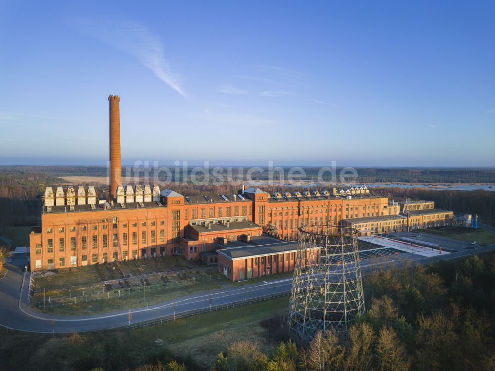 Luftaufnahme Knappenrode - Industrie- Denkmal der technischen Anlagen und Produktionshallen des Geländes Energiefabrik Knappenrode in Knappenrode im Bundesland Sachsen, Deutschland