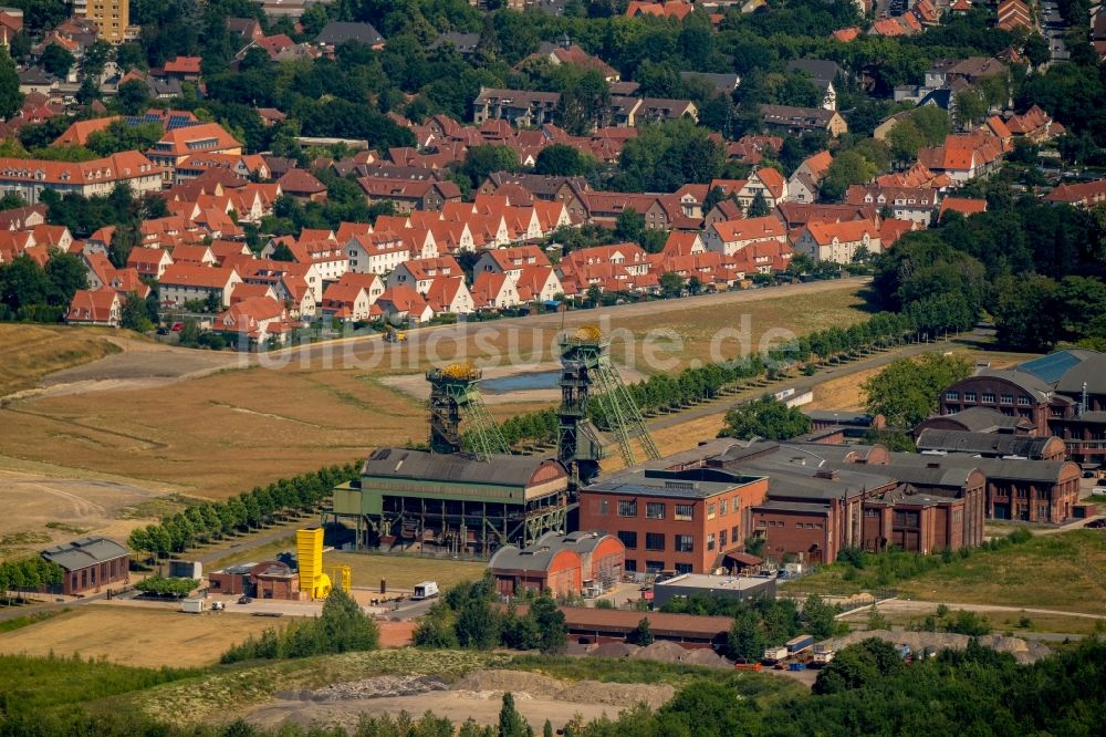 Ahlen von oben - Industrie- Denkmal der technischen Anlagen und Produktionshallen des Geländes der Zeche Westfalen in Ahlen im Bundesland Nordrhein-Westfalen, Deutschland